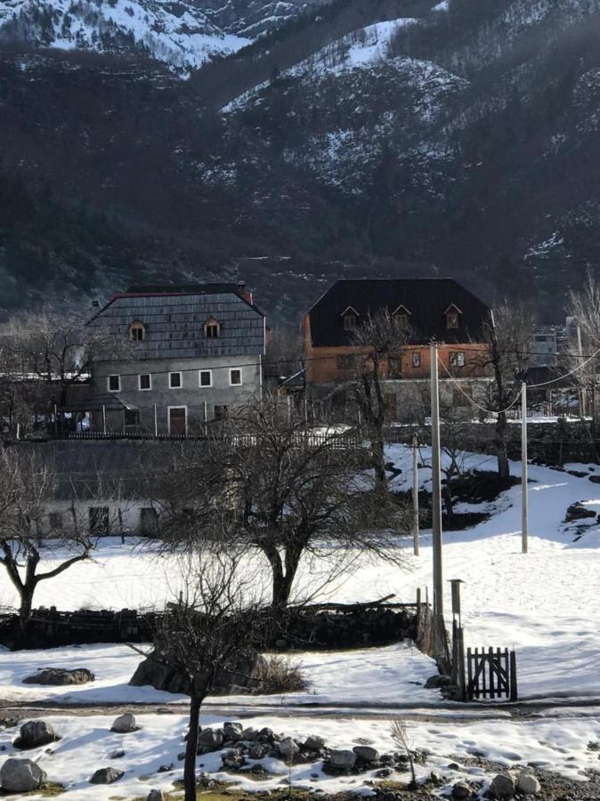 Bujtina Leke Gerla Hotel Theth Exterior photo