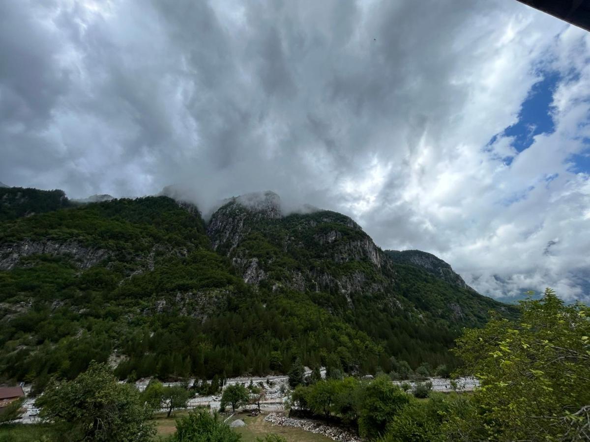 Bujtina Leke Gerla Hotel Theth Exterior photo